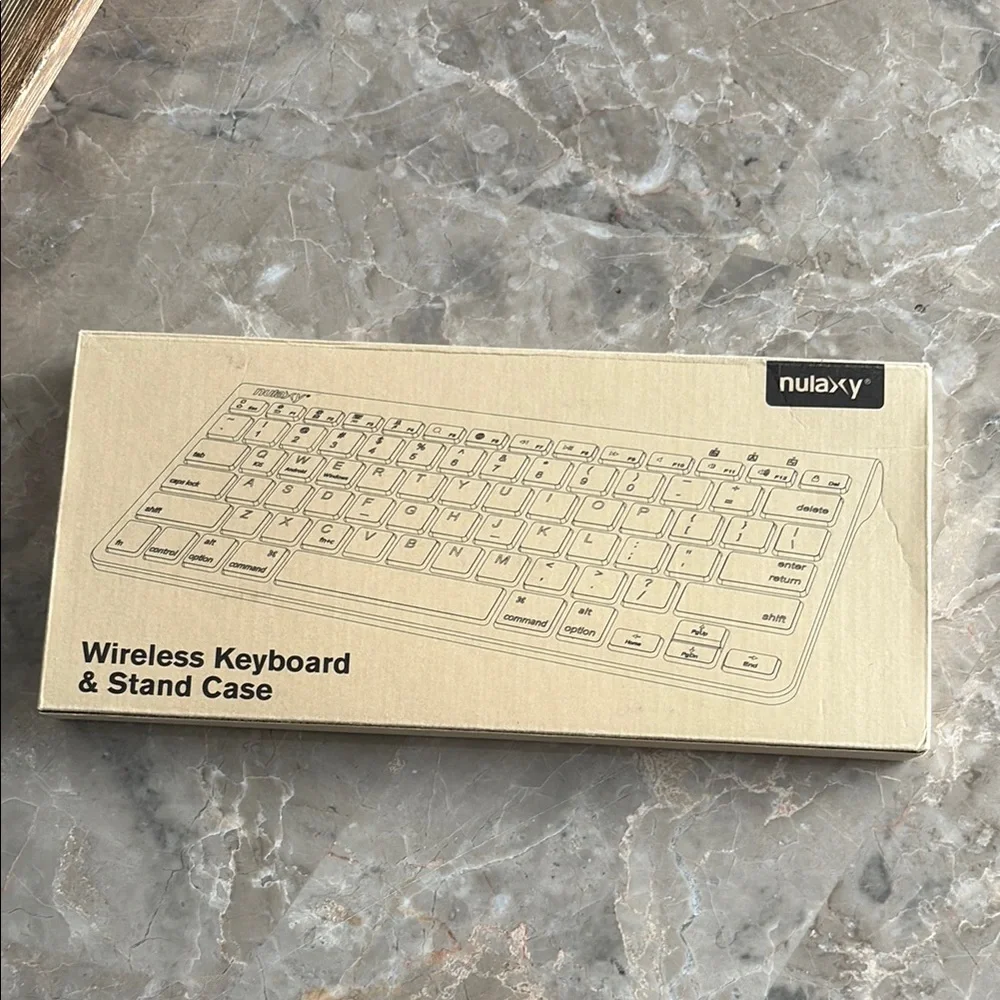 Nulaxy Wireless Keyboard with Stand Case